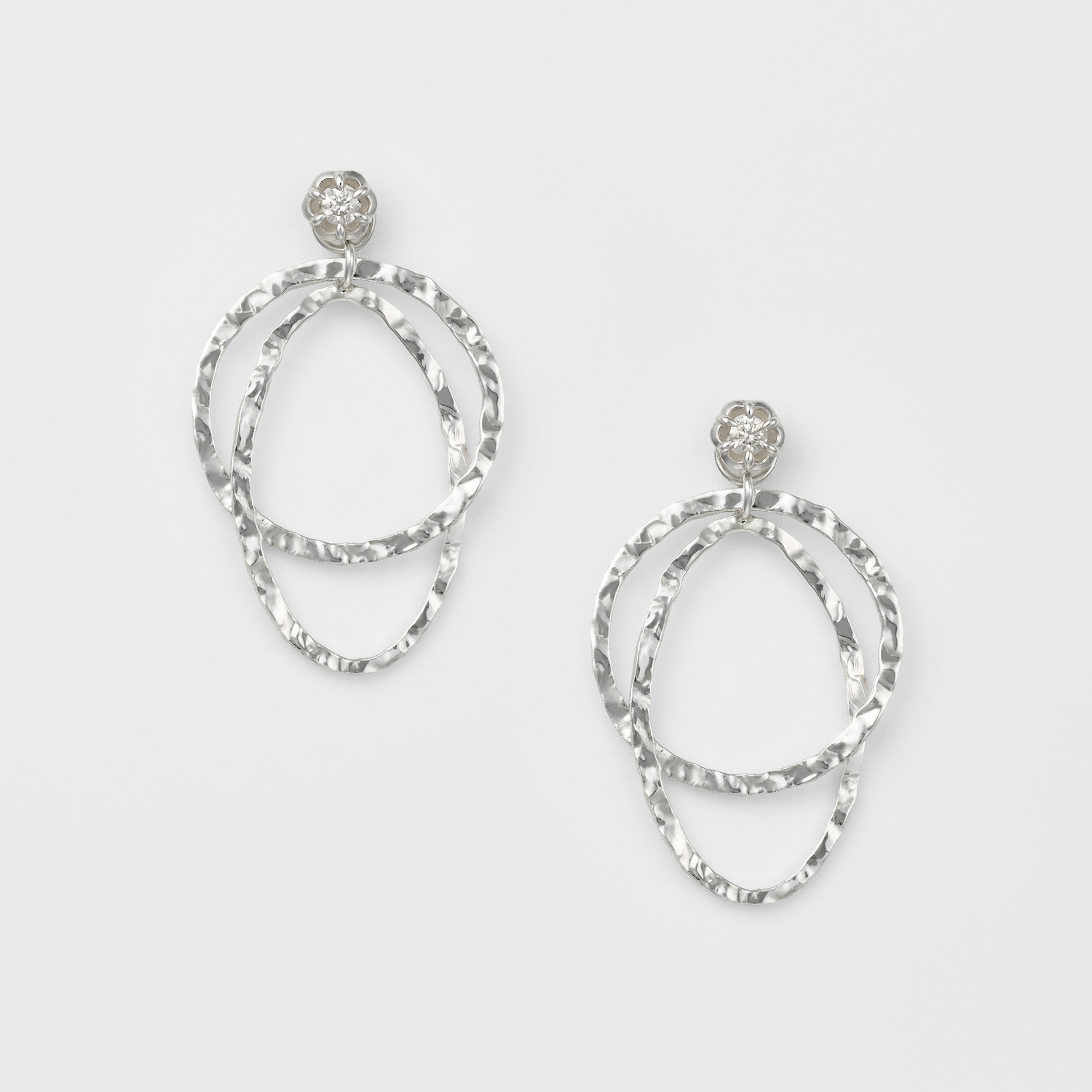 シルバーダイヤモンドピアス（0.04ct）｜ピアス｜アガット 公式