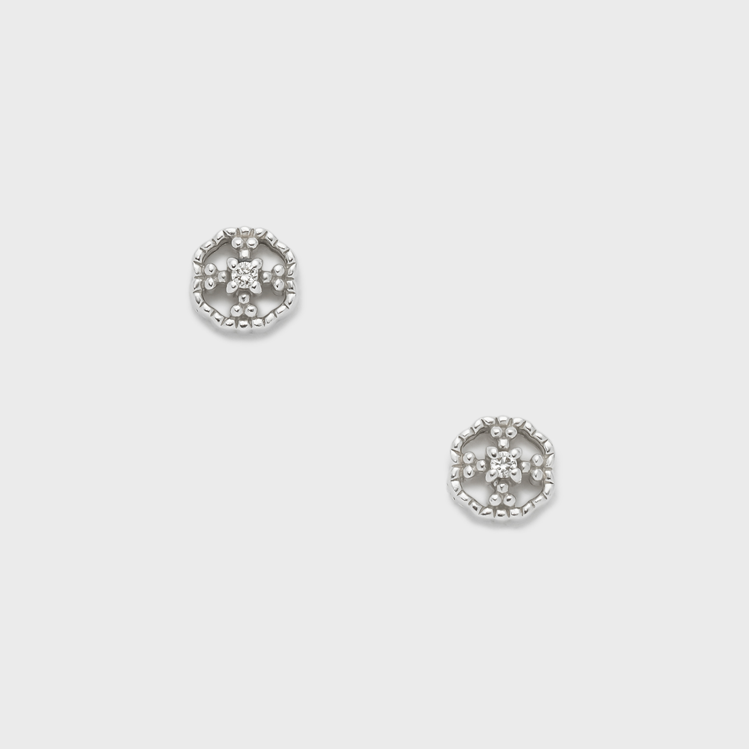 シルバーダイヤモンドピアス（0.01ct）｜ピアス｜アガット 公式