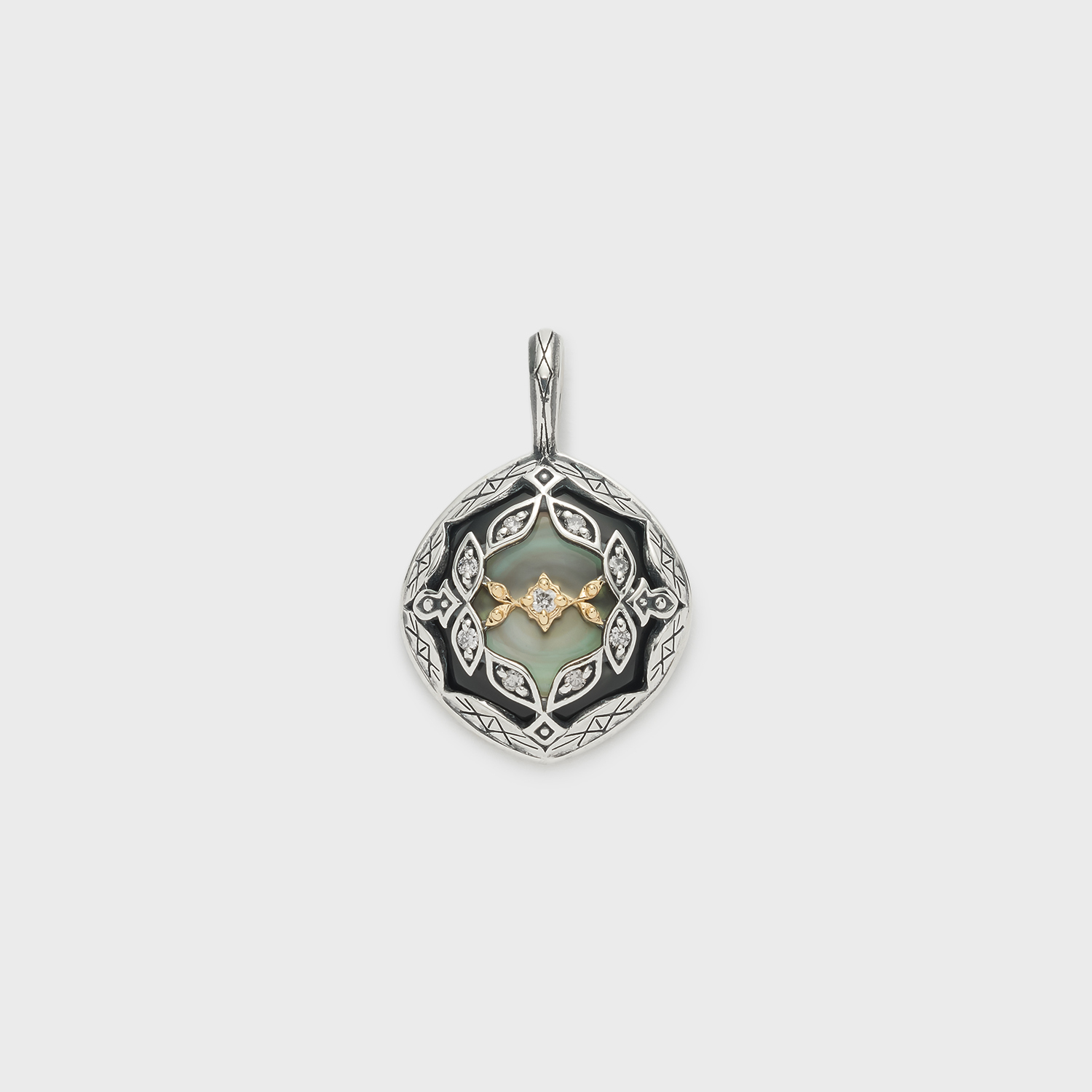 シルバー／K10ブラックシェルネックレスチャーム｜ネックレスチャーム